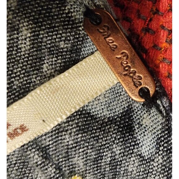 NEW Free People Floral Boho Top With V-Neck & Embroidered Details - Picture 2 of 13